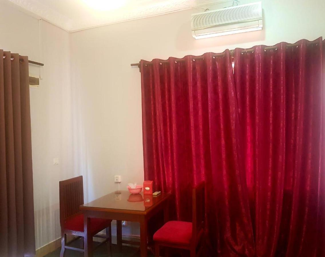 Violet Villa And Restro Sziemreap Kültér fotó