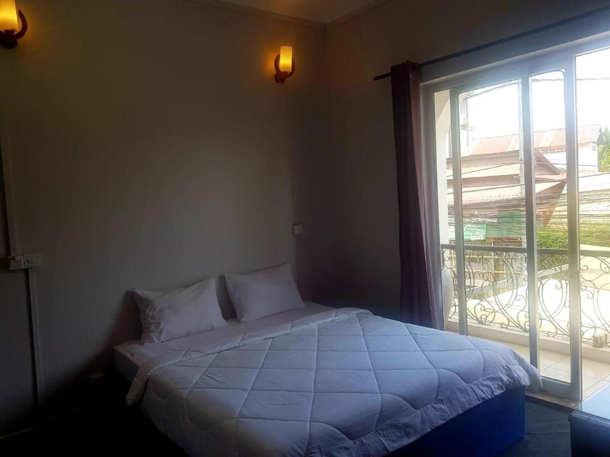 Violet Villa And Restro Sziemreap Kültér fotó